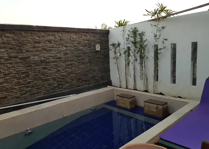 Bali Yoga Vs ロッジ *